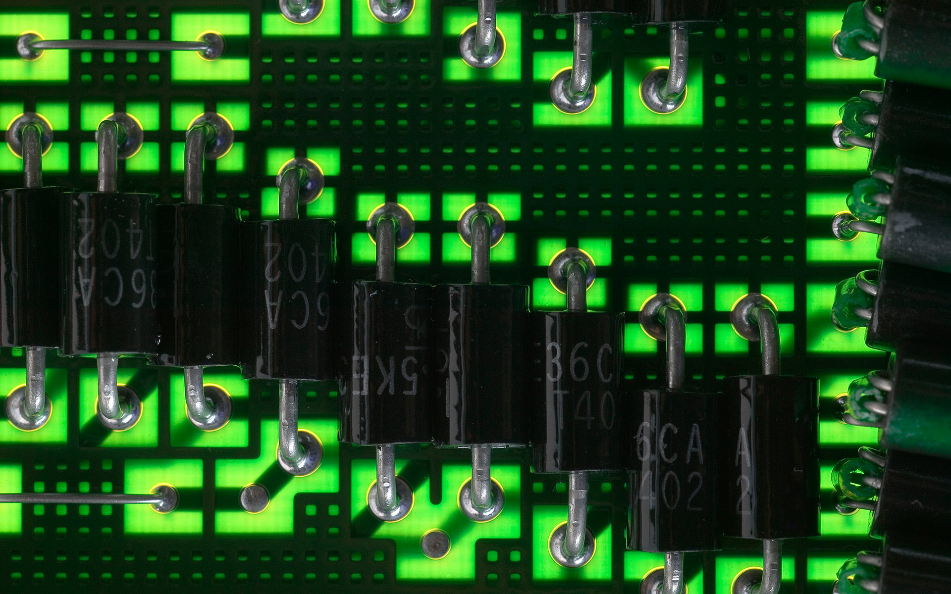 In the electronics industry, organic compounds and other pollutants are removed from the air using biological exhaust air and exhaust gas purification processes