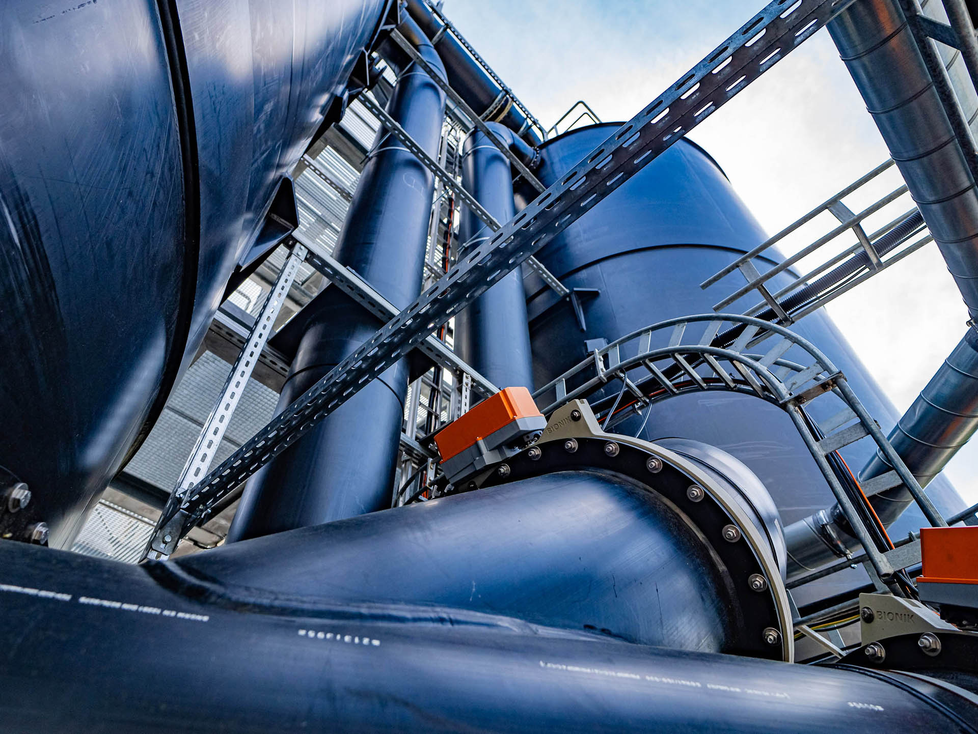 Biotrickling bed reactor for exhaust air purification in the paper industry, Styria